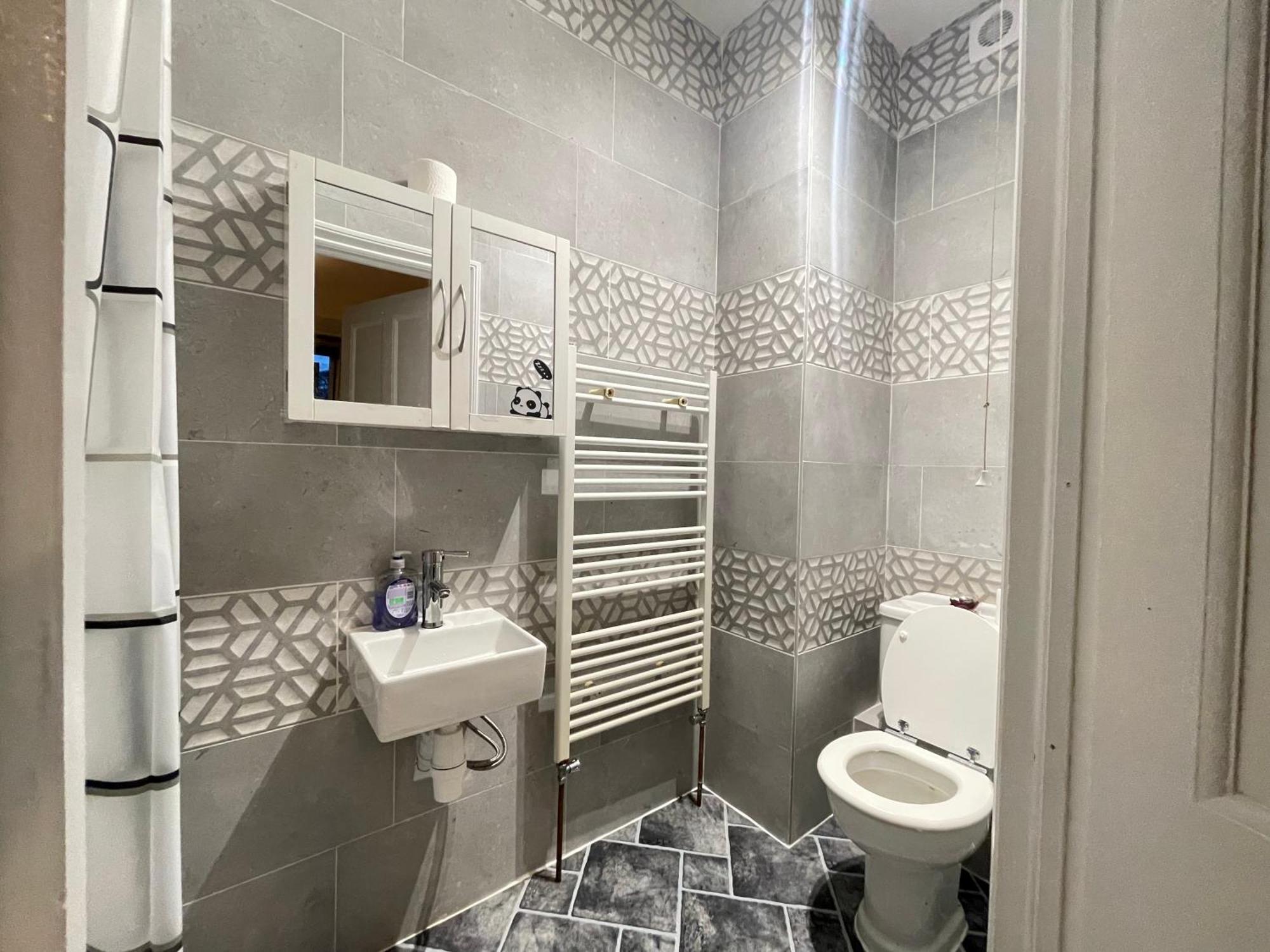 Room With Private Bathroom And Shared Kitchen Londra Dış mekan fotoğraf