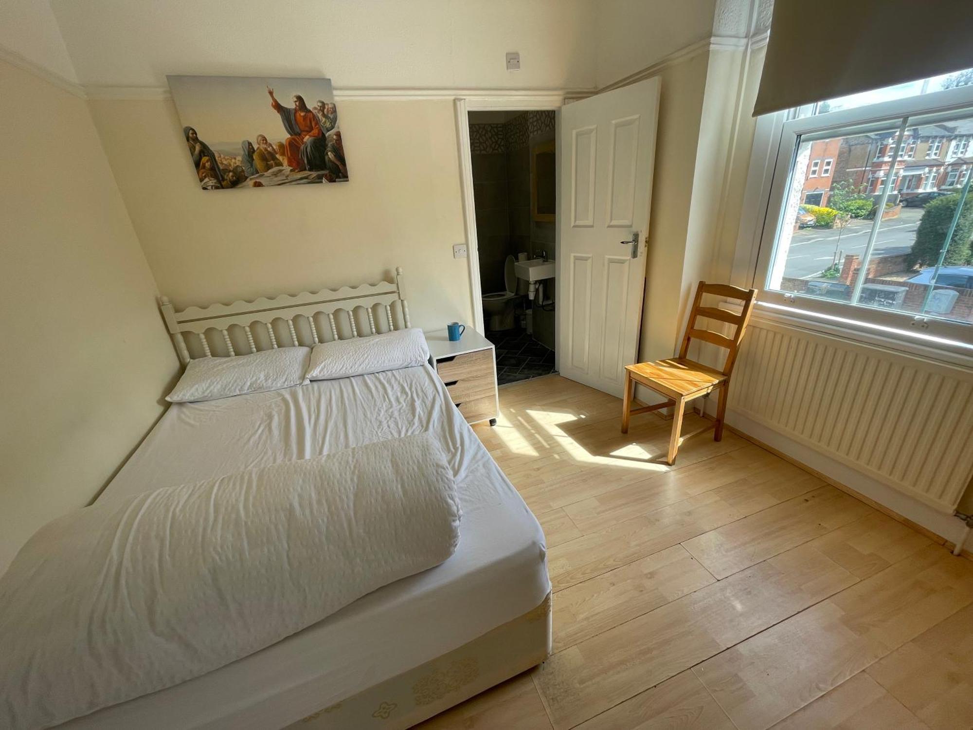 Room With Private Bathroom And Shared Kitchen Londra Dış mekan fotoğraf