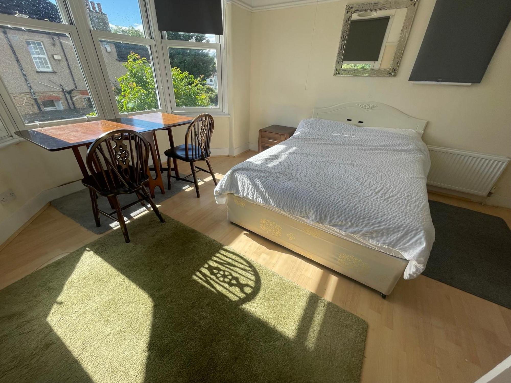 Room With Private Bathroom And Shared Kitchen Londra Dış mekan fotoğraf